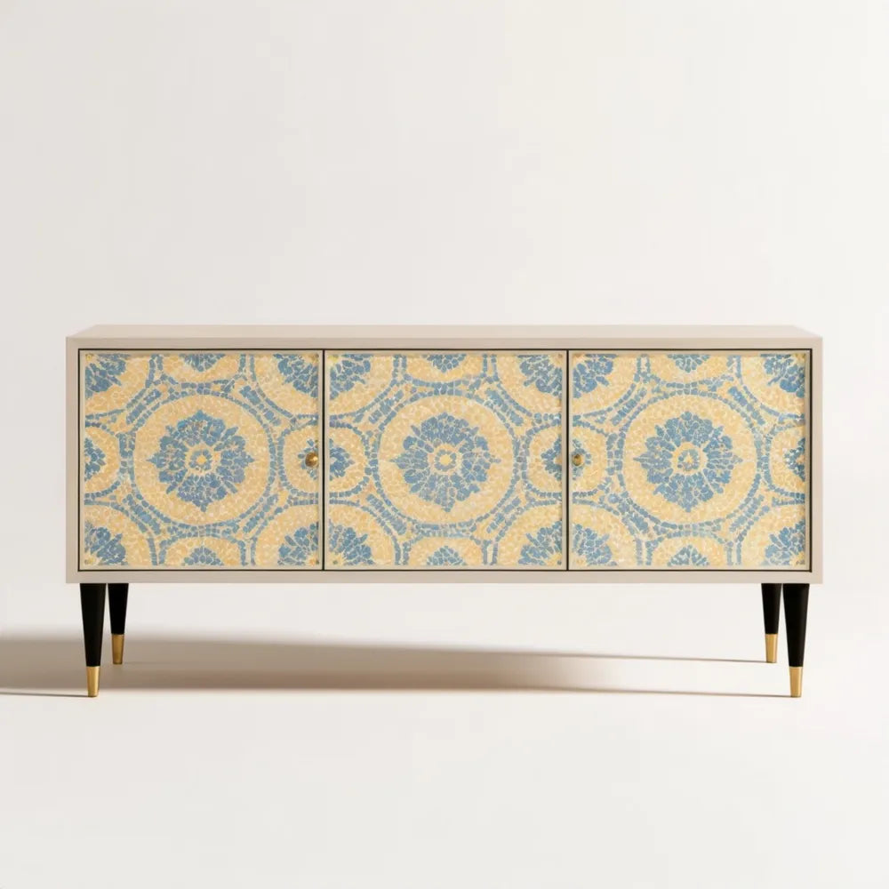 Kremowo-niebieska szafka z 3 drzwiami i ornamentowym wzorem, 160 x 40 x 75 cm